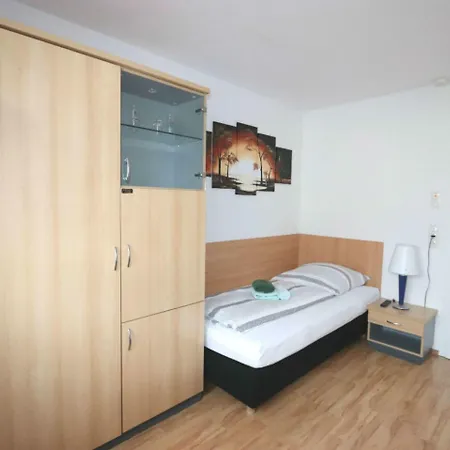 佩妮旅馆 沃尔夫